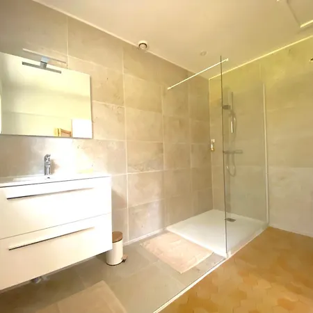 Alojamento de Acomodação e Pequeno-almoço La Cachette D Oona, D Hôtes Au Calme