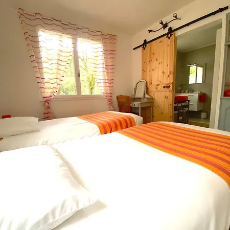 La Cachette D Oona, D Hôtes Au Calme Alojamento de Acomodação e Pequeno-almoço