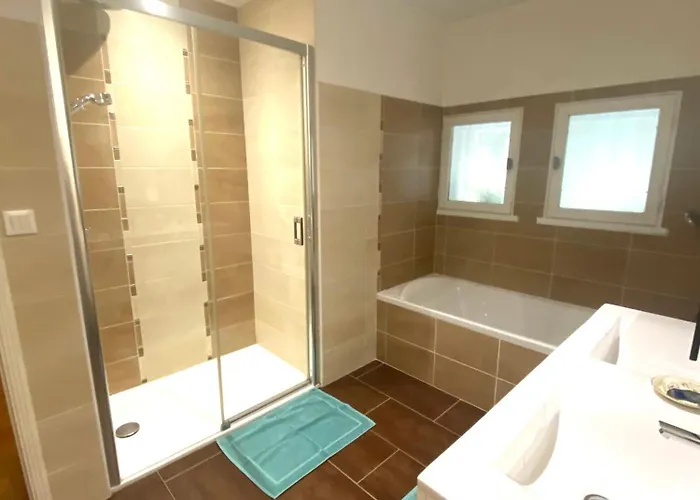 La Cachette D Oona, D Hotes Au Calme 3*