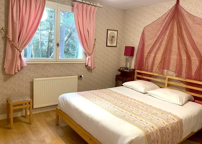 La Cachette D Oona, D Hotes Au Calme Bed & Breakfast 3*